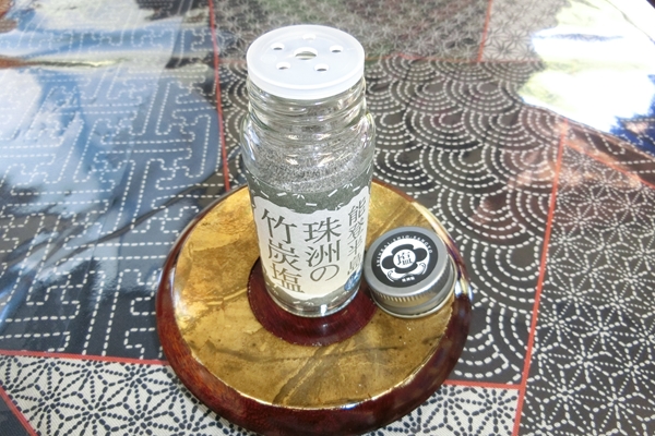 能登半島 竹炭の塩 (ビン)  50g